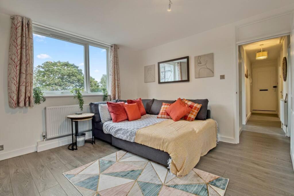 شقة Hidden Gem In Battersea W/ Free Parking لندن المظهر الخارجي الصورة