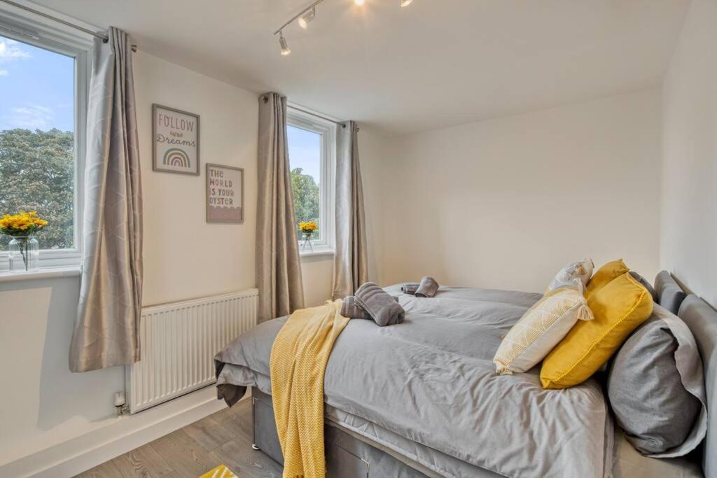 شقة Hidden Gem In Battersea W/ Free Parking لندن المظهر الخارجي الصورة